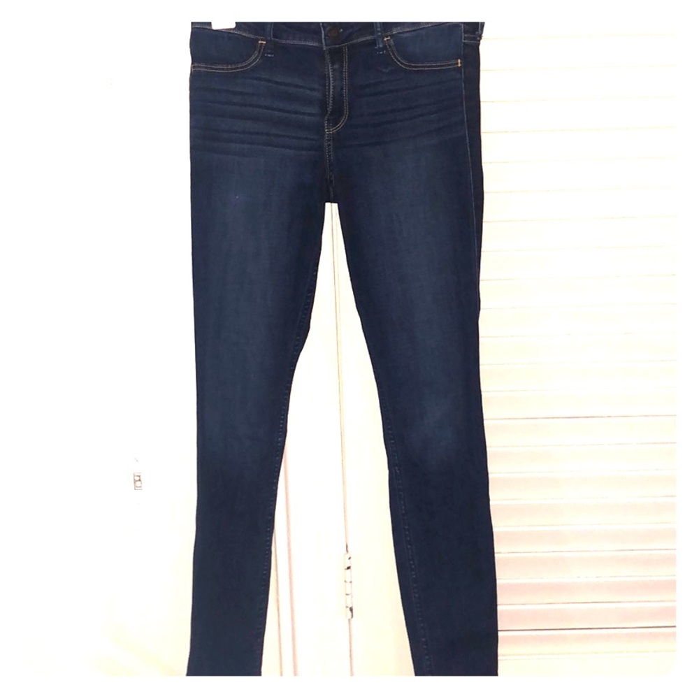 Dark Washed Skinny Jeans